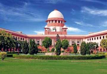 supreme court takes strong offence to slogans shouted by lawyer in court room