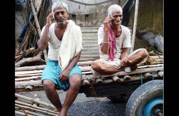 cellphones more common than toilets in india says un report