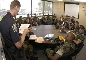 100 us security personnel for obama protection in agra