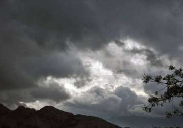 heavy rains and thunderstorms forecast in jammu and kashmir