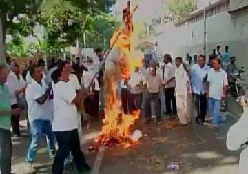 violence erupts in tamil nadu after jayalalithaa s conviction