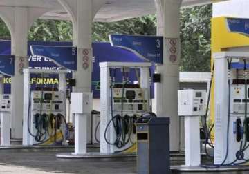 petrol pumps to observe 15 minute blackout today