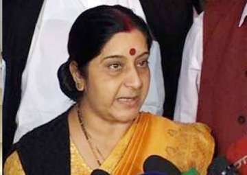 sushma calls on pm discusses situation in uttarakhand