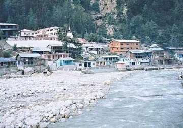 gangotri glacier getting less snowfall higher temperatures