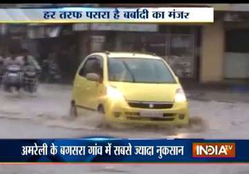 heavy rainfall kills 81 in gujarat