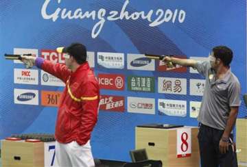 vijay kumar wins bronze in 25m centre fire pistol