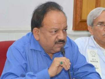harsh vardhan asks doctors to devote time in villages hill towns
