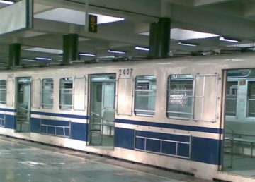 kolkata metro services hit by auto signalling failure