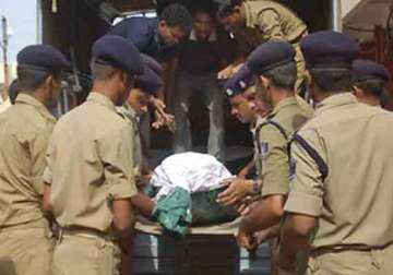crpf jawan deployed for anti naxal operations in chhattisgarh kills self