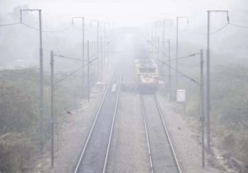 fog delays over 50 trains in delhi