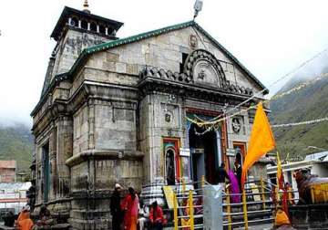 kedarnath yatra resumes over 150 pilgrims pay obeisance
