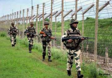 army commander reviews security situation along indo pak ib