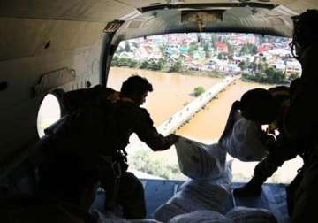 food packets being flown from mysore to kashmir