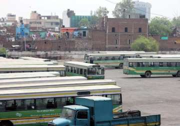 delhi government appeals to dtc employees to end strike
