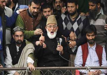 waiving of pakistan flags is not criminal offence hurriyat