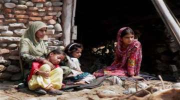 hundreds starve in jammu and kashmir s flood affected area