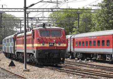 allow private players have independent regulator railway panel