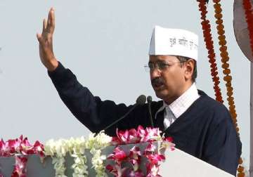 kejriwal leads cabinet officials on pledge to protect nature