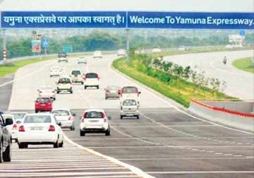 yamuna expressway to turn into electronics manufacturing hub