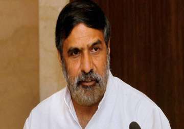 pm has embarrassed the country by belittling his predecessors anand sharma