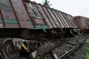 goods train derails near farukkhabad
