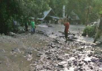 himachal pradesh 4 feared dead in flash floods triggered by cloudburst