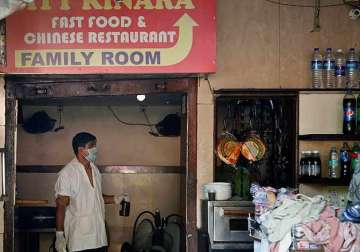 eight killed as mumbai eatery catches fire after gas cylinder blast