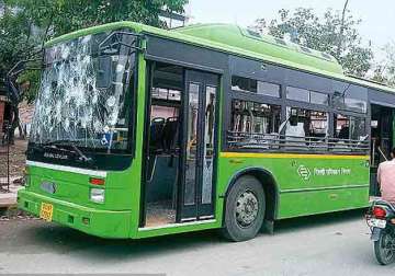 delhi bus driver dies after being beaten up by a group following an accident