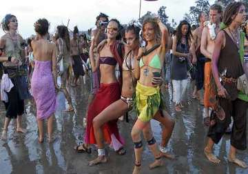 karnataka government forbids sex and drugs on its beaches