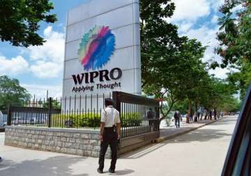 3 wipro call centre staff arrested for hacking uk firm talktalk