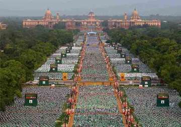 35 985 participants make yoga day event a guinness record