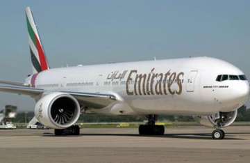 emirates flight makes emergency landing