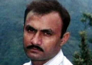 sohrabuddin case brother accuses former cop of threatening