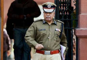 survey flattering for delhi police top cop bs bassi hits out at cm arvind kejriwal