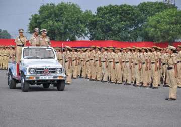 over 1 000 women personnel take delhi police oath