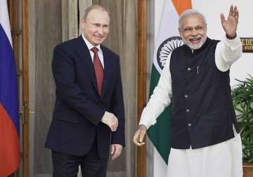 india russia likely to sign pact on kudankulam during pm visit