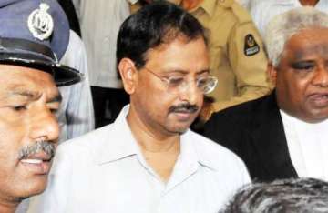 ap high court grants bail to former satyam owner s brother rama raju