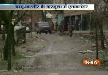 2 security personnel killed in encounter with militants in baramulla