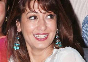 delhi police reviewing sunanda pushkar s viscera report