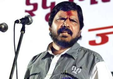 athawale to lead protest against beef ban in maharashtra