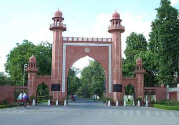 amu student dies of swine flu