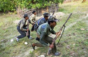 isi using d company in bid to tap naxalites