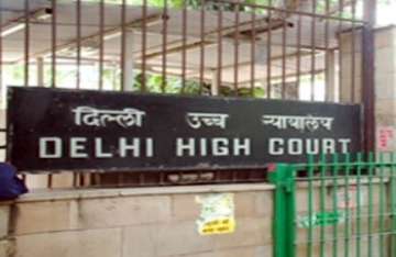 fix age limit for heads of sports bodies says delhi high court