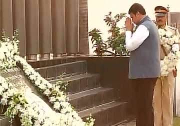 tributes paid to martyrs on 26/11 mumbai attacks anniversary
