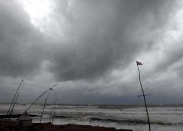 hudhud effect heavy rains lash parts of odisha over 45 000 people evacuated