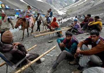 amarnath yatra resumes after 2 days of suspension