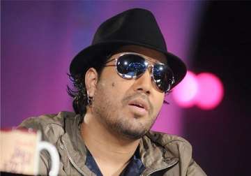 mika singh arrested bailed out in doctor s assault case