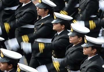 navy pitches for women pilots but no combat role yet