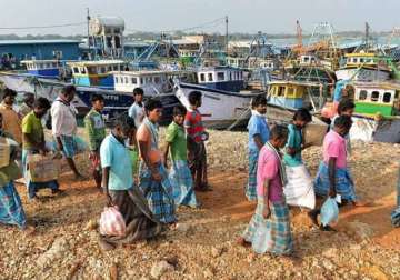 indian fishermen attacked by sri lankan navy return to shore