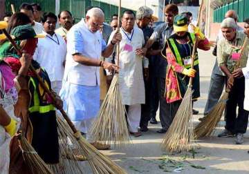 rs 94 crore spent on advertisements of swachch bharat mission in 1 year